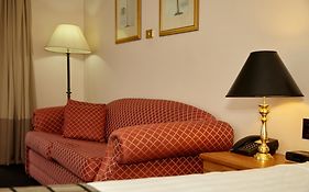 Best Western Ambassador Motor Inn & Apartments